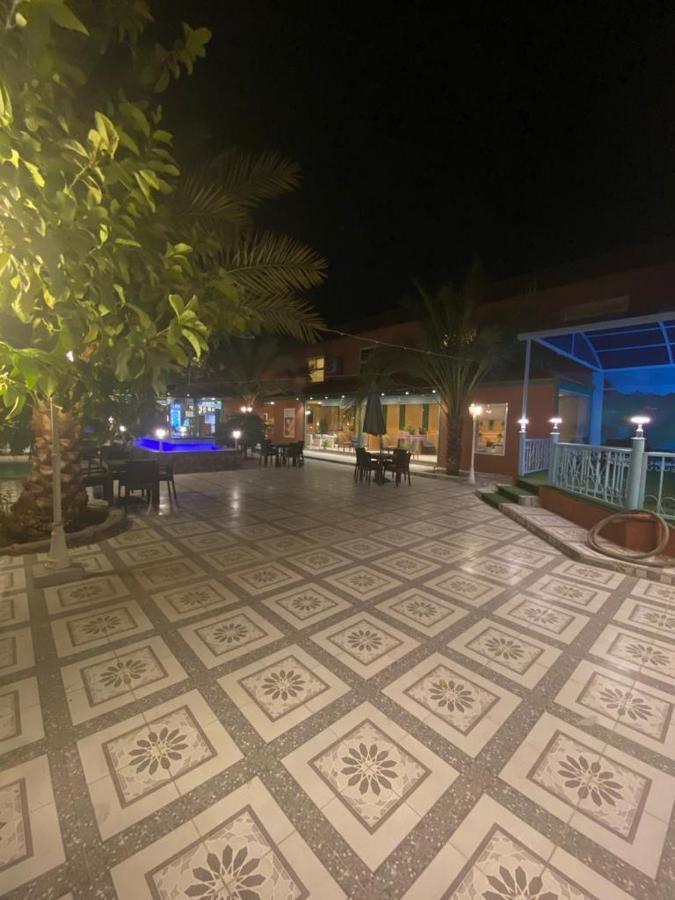 فندق ادوماتو Adomato Hotel Dawmat al-Jandal Экстерьер фото